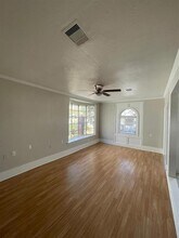 4918 Airport Blvd in Houston, TX - Building Photo - Building Photo