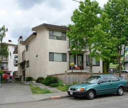 1742 NW 56th St in Seattle, WA - Building Photo - Building Photo