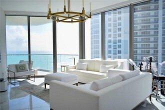 18975 Collins Ave, Unit 1804 in Sunny Isles Beach, FL - Building Photo - Building Photo