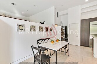 8824 Rangely Ave in Los Angeles, CA - Building Photo - Building Photo