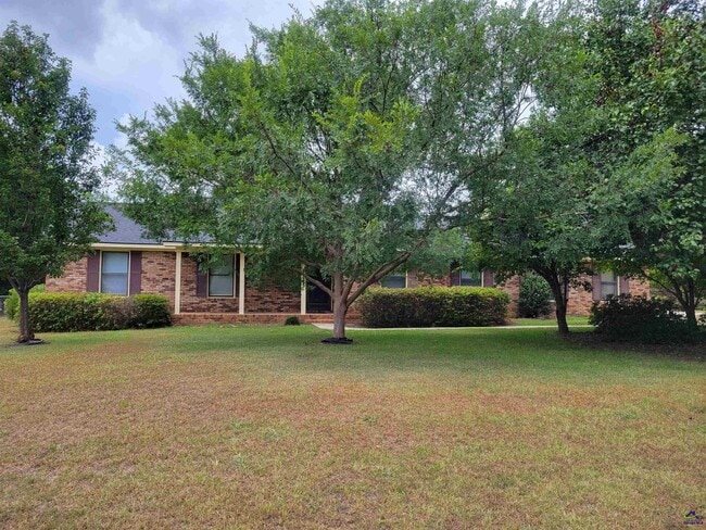 property at 106 Thomas Ct