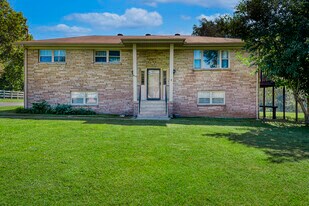 5760 Saundersville Rd in Mount Juliet, TN - Building Photo