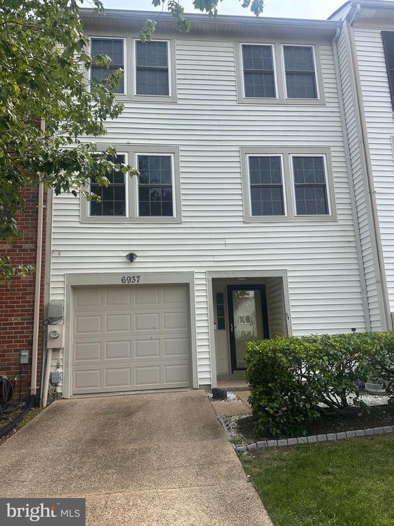 6937 Mayfair Terrace in Laurel, MD - Foto de edificio - Building Photo