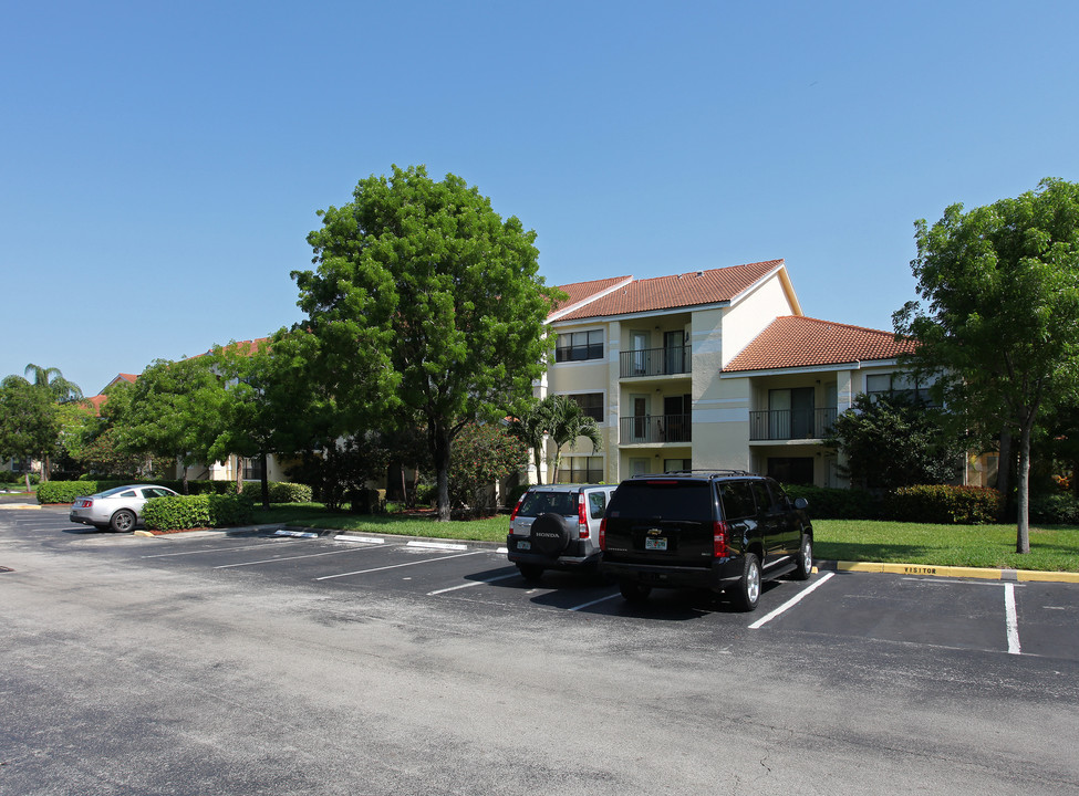 Hollywood Parc in Hollywood, FL - Foto de edificio
