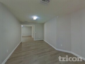 4704 Foxshire Cir in Tampa, FL - Building Photo - Building Photo