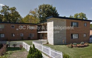 346 Wilson Ave in West Chicago, IL - Building Photo