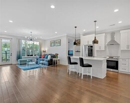 6890 Peachtree Dunwoody Rd NE in Atlanta, GA - Building Photo