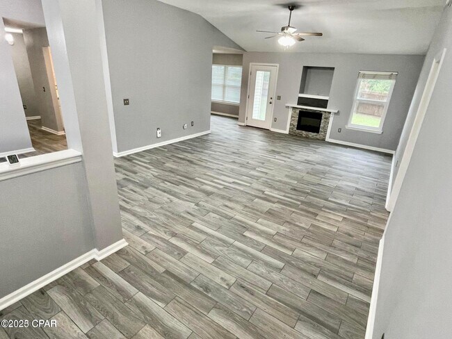 8201 James St in Panama City, FL - Building Photo - Building Photo