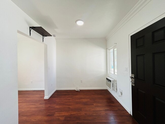 13035 San Fernando Rd in Los Angeles, CA - Building Photo - Building Photo