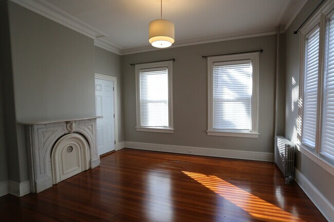 282 Highland Ave, Unit 1 in Providence, RI - Building Photo - Building Photo