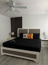 5414 SW 44th Ave in Fort Lauderdale, FL - Building Photo - Building Photo