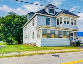 205 W Fulton St, Unit 2nd Floor in Gloversville, NY - Building Photo