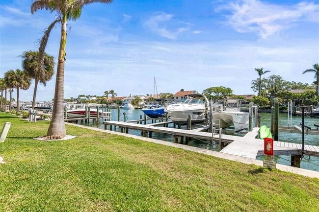 1109 Pinellas Bayway S in Tierra Verde, FL - Building Photo - Building Photo