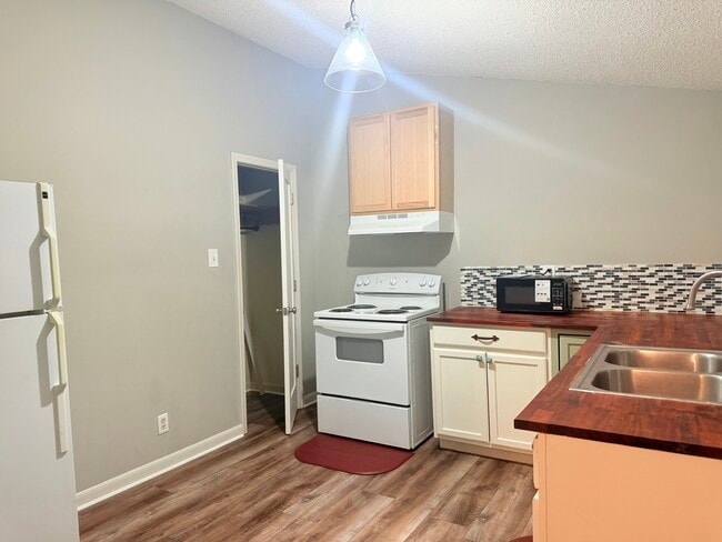 22801 Lanier Rd in Robertsdale, AL - Building Photo - Building Photo