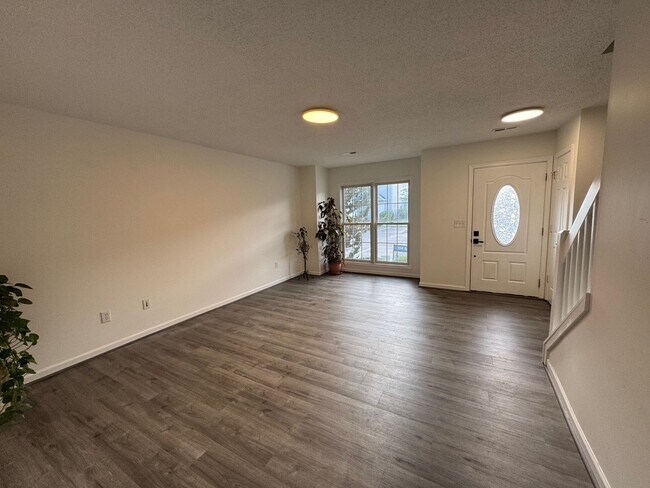 1045 Alexander Hamilton Ln in Harrisonburg, VA - Building Photo - Building Photo