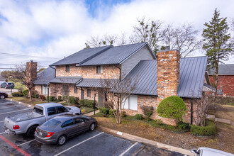 Jackson Manor Townhomes in Greenville, TX - Building Photo - Building Photo