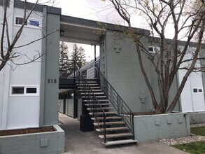 Univ. Pines in Davis, CA - Foto de edificio - Interior Photo