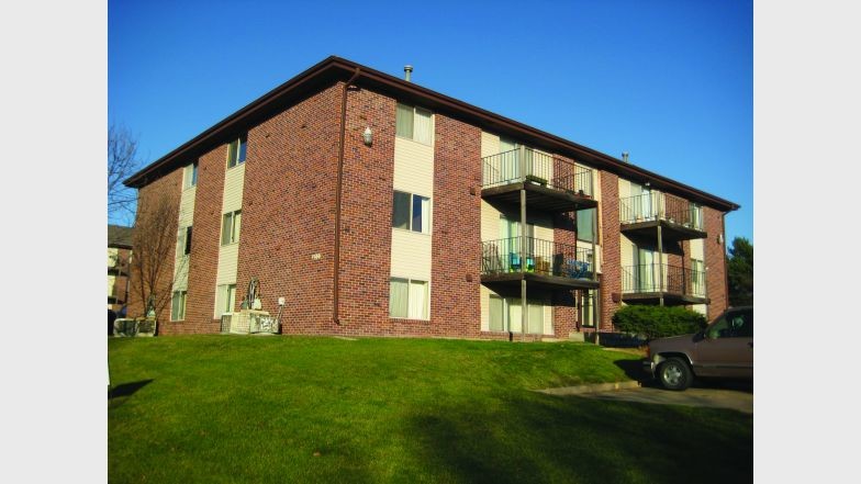 Salt Valley View Apartments in Lincoln, NE - Building Photo