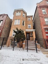 2026 W McLean Ave in Chicago, IL - Building Photo