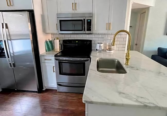 2400 15th Ave N in St. Petersburg, FL - Building Photo - Building Photo