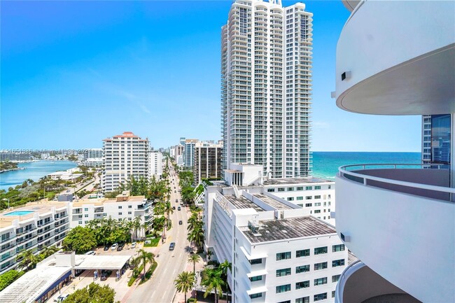 6301 Collins Ave, Unit # 1806 in Miami Beach, FL - Building Photo - Building Photo