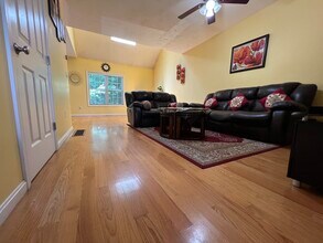 10 Minuteman Ln in Westford, MA - Building Photo - Building Photo