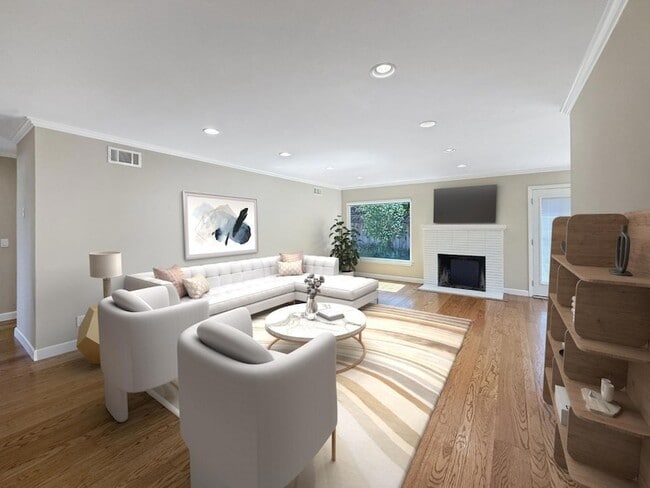 1535 Lloyd Way in Mountain View, CA - Foto de edificio - Building Photo
