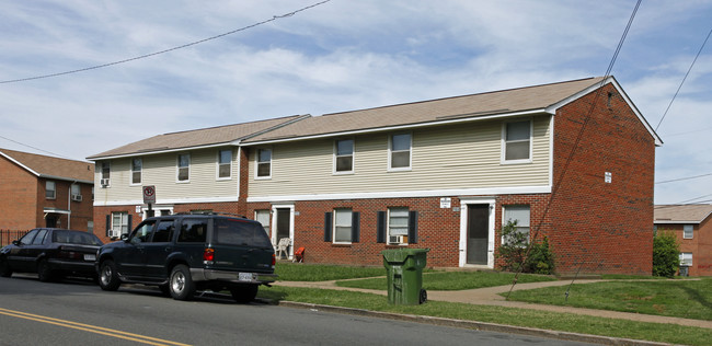 Gilpin Court in Richmond, VA - Foto de edificio - Building Photo