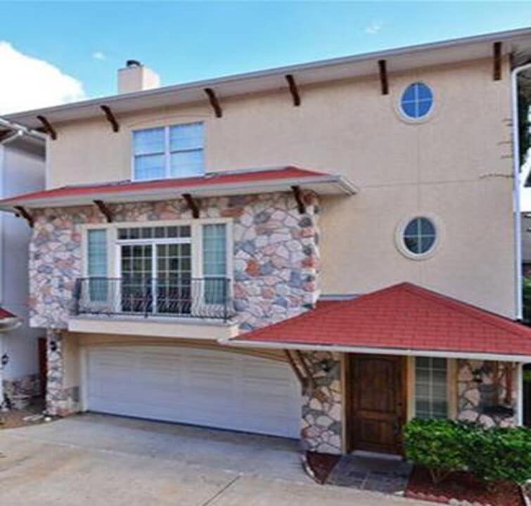 6324 Fairdale Ln in Houston, TX - Building Photo