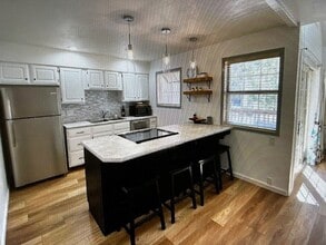 1911 E Broadway St in Missoula, MT - Foto de edificio - Building Photo