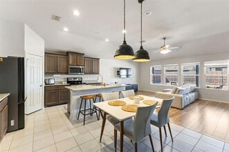 9109 Gln Mls Trl in Fort Worth, TX - Building Photo - Building Photo