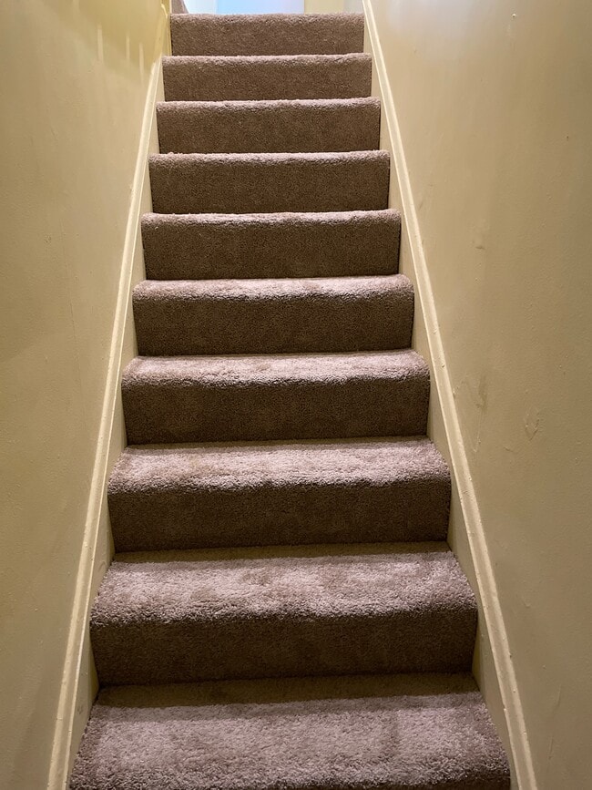 7006 Eastern Ave, Unit Top Level in Baltimore, MD - Foto de edificio - Building Photo