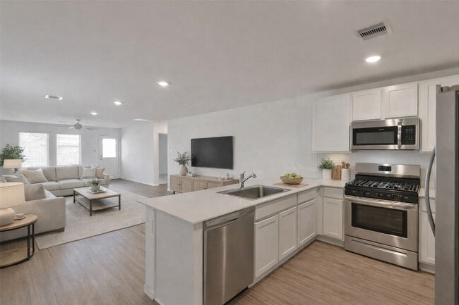 property at 747 Hackberry Br Ct