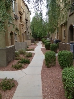 3250 W Greenway Rd in Phoenix, AZ - Foto de edificio - Building Photo