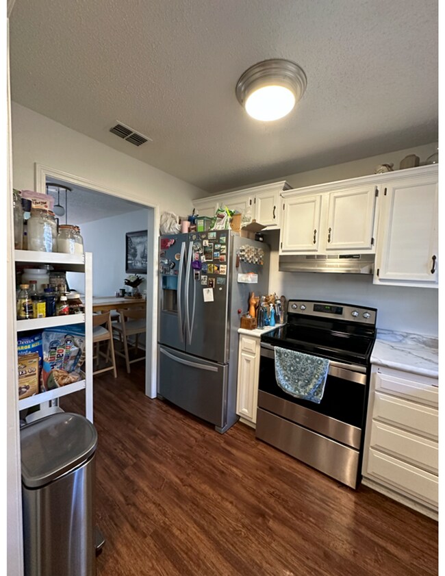 1688 Prince Ave in Athens, GA - Foto de edificio - Building Photo