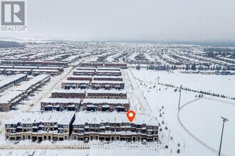 33 Bluebird Ln in Barrie, ON - Building Photo - Building Photo