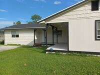 4112 2nd St W in Lehigh Acres, FL - Foto de edificio - Building Photo