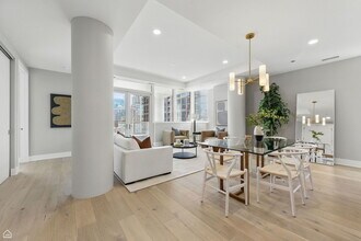 146 W Erie St in Chicago, IL - Building Photo - Building Photo