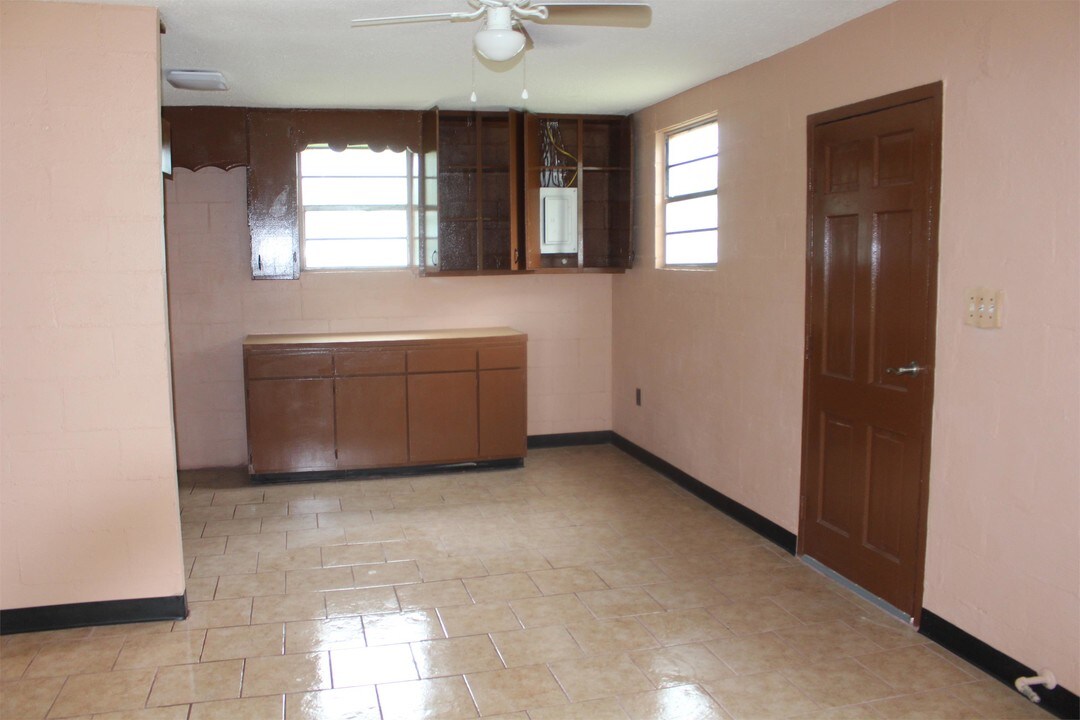 1604 Williamsburg Rd in Albany, GA - Building Photo