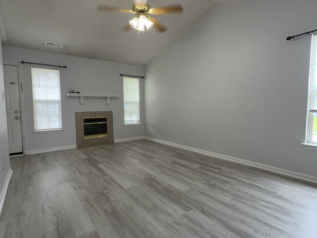 996 W Pueblo Dr in Jacksonville, NC - Building Photo - Building Photo
