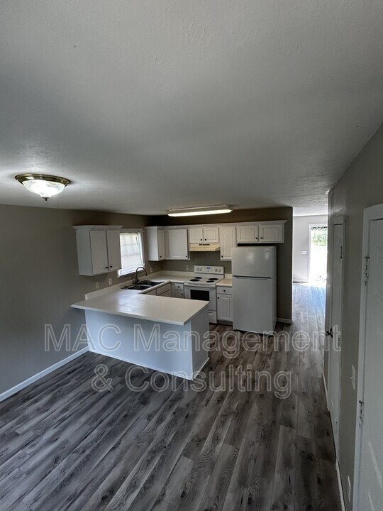 1572 Shipley Rd in Cookeville, TN - Building Photo