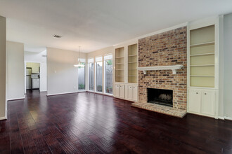 San Felipe Townhomes in Houston, TX - Building Photo - Building Photo