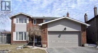 101 Bathgate Dr in Toronto, ON - Building Photo