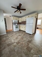 273 Queen St in Southington, CT - Building Photo - Building Photo