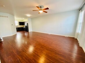 12337 S Tallgrass Dr in Olathe, KS - Building Photo - Building Photo