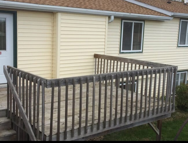3249 Graydon Ave in East Troy, WI - Building Photo - Building Photo