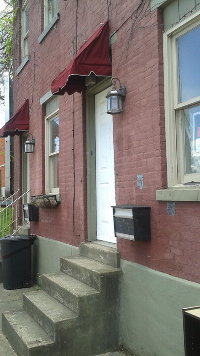 902 P J McArdle Roadway in Pittsburgh, PA - Foto de edificio
