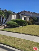 3410 Via Marina Ave in Oxnard, CA - Building Photo