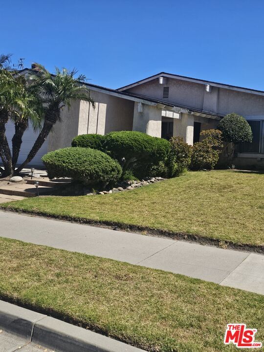 property at 3410 Via Marina Ave