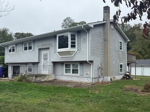 6 Fairview Dr in Stonington, CT - Foto de edificio - Building Photo